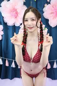 白峰美羽_知性女神大尺度写真遭泄密72张