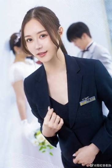 白峰美羽_知性女神大尺度写真遭泄密72张