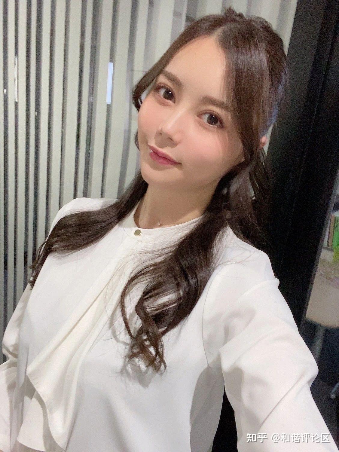 白峰美羽_知性女神大尺度写真遭泄密72张